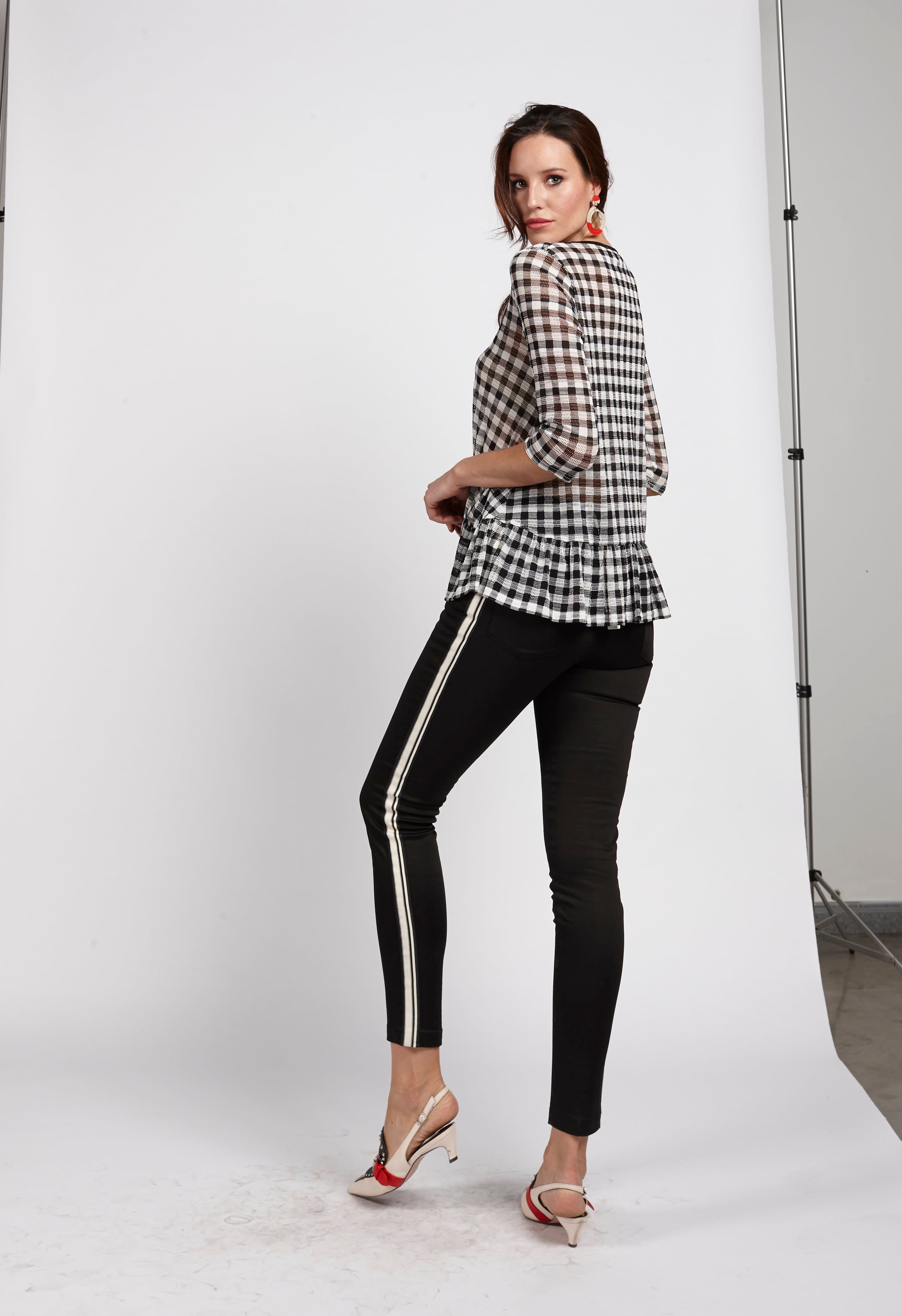 PANTALON LETRAS Negro