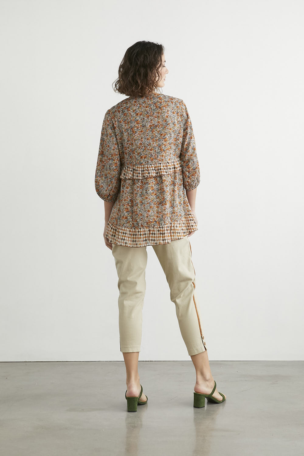 PANTALON PUÑO BOTONES Camel