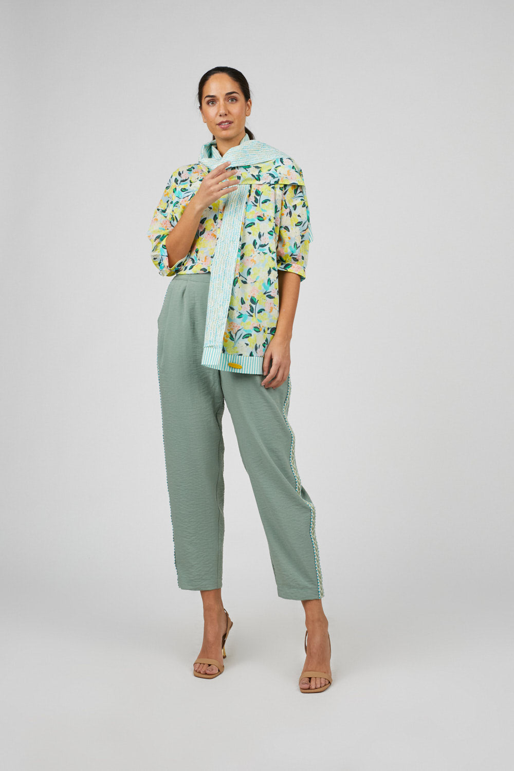 Pantalón Menta, Kaki