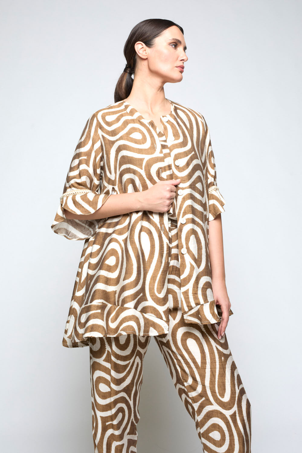 Blusa Ekilore basic Camel