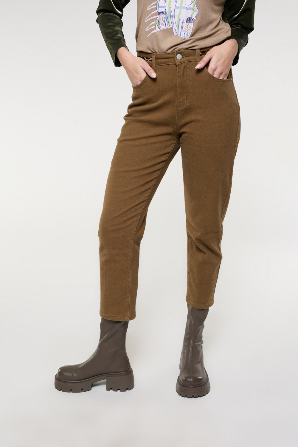 Pantalón Sport Gomas Camel