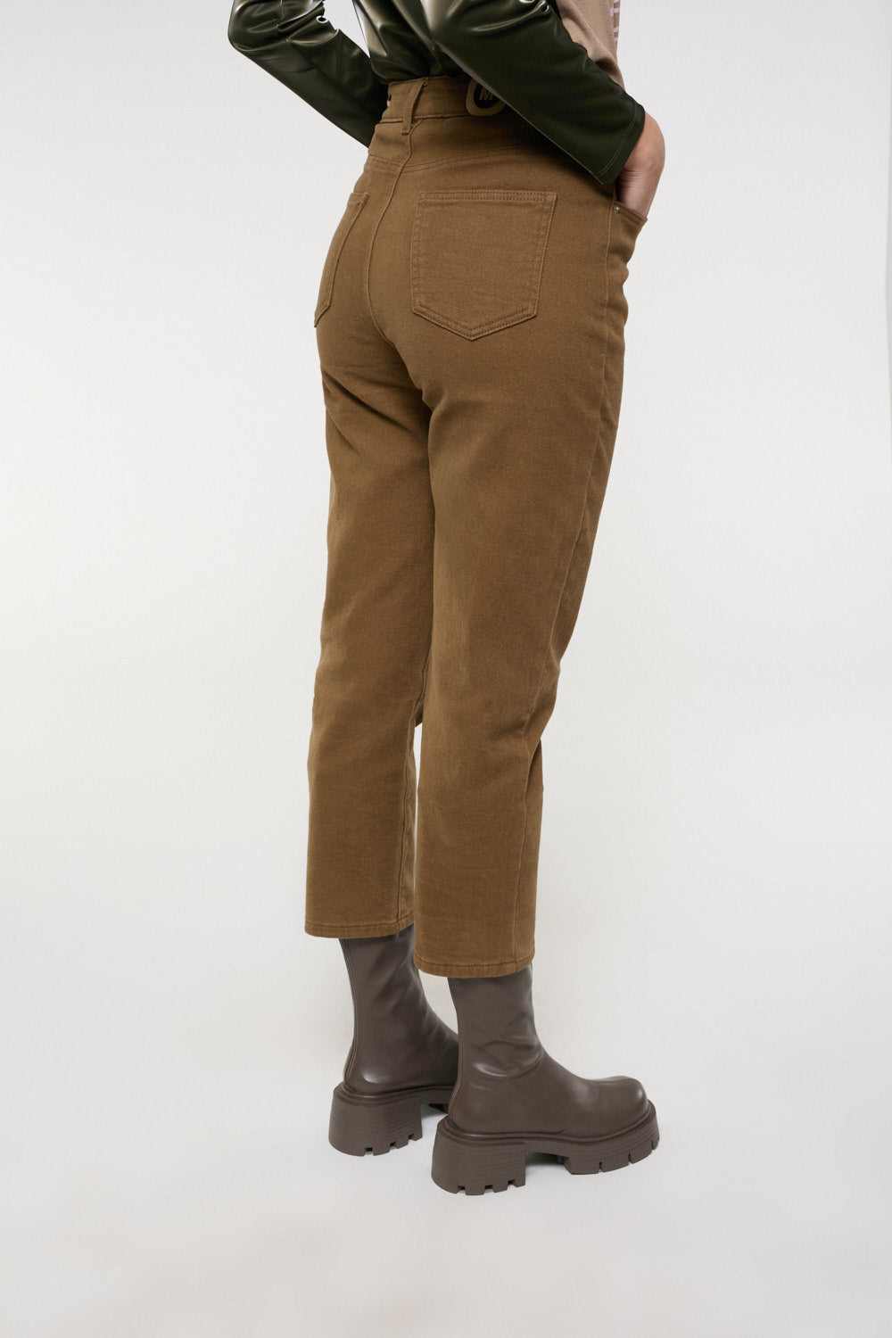 Pantalón Sport Gomas Camel