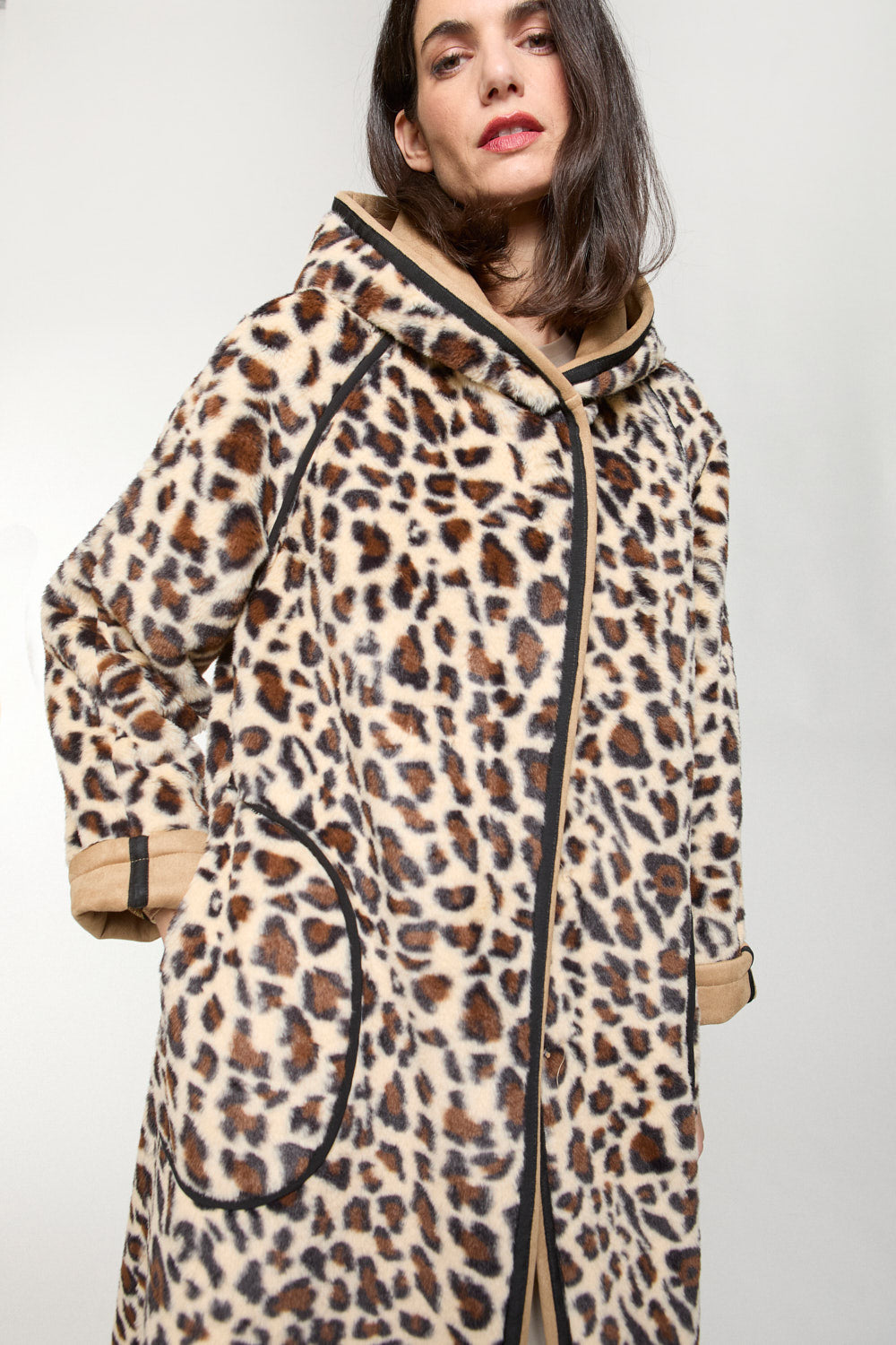 Abrigo Ziba Reversible Camel