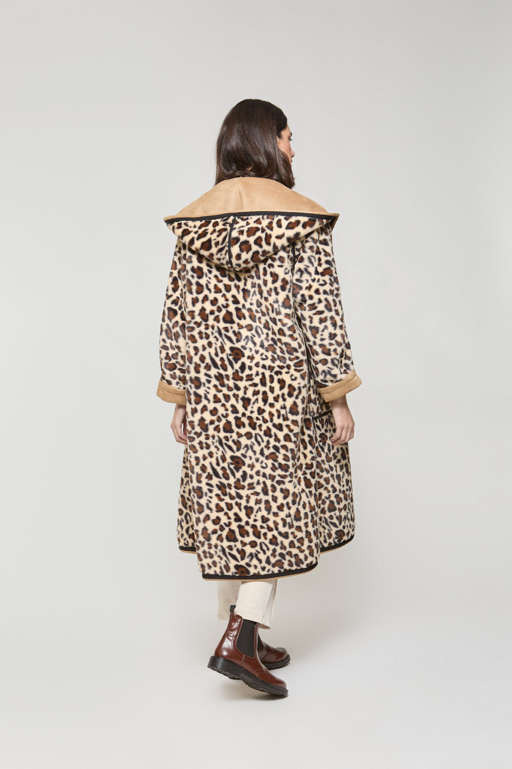 Abrigo Ziba Reversible Camel