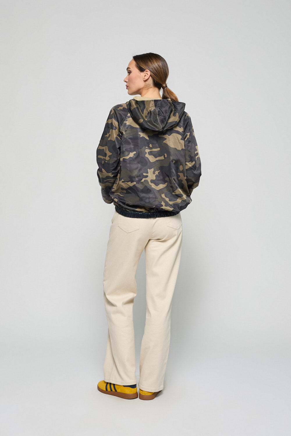 Gabardina Reversible Kira Kaki