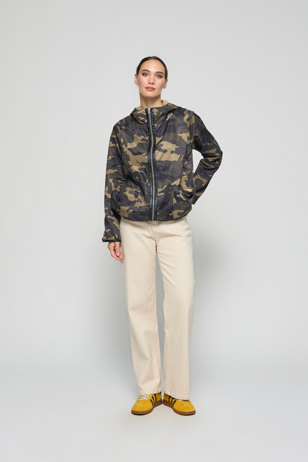 Gabardina Reversible Kira Kaki