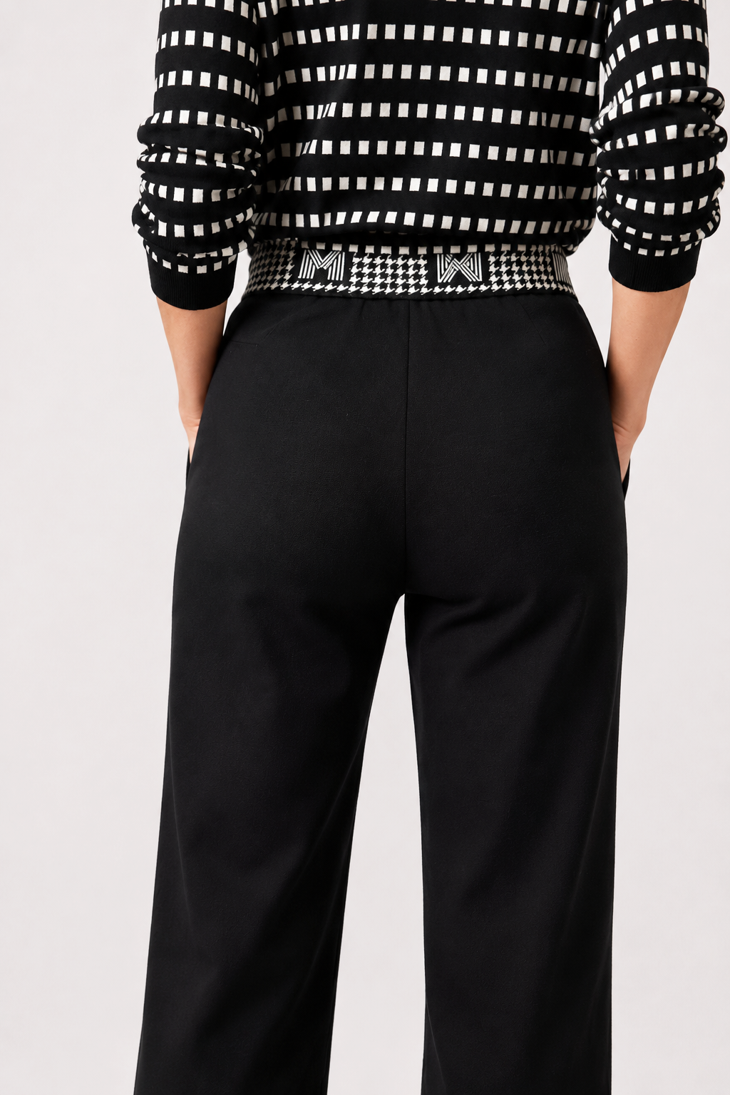 Pantalón Punto Nicolasa Negro