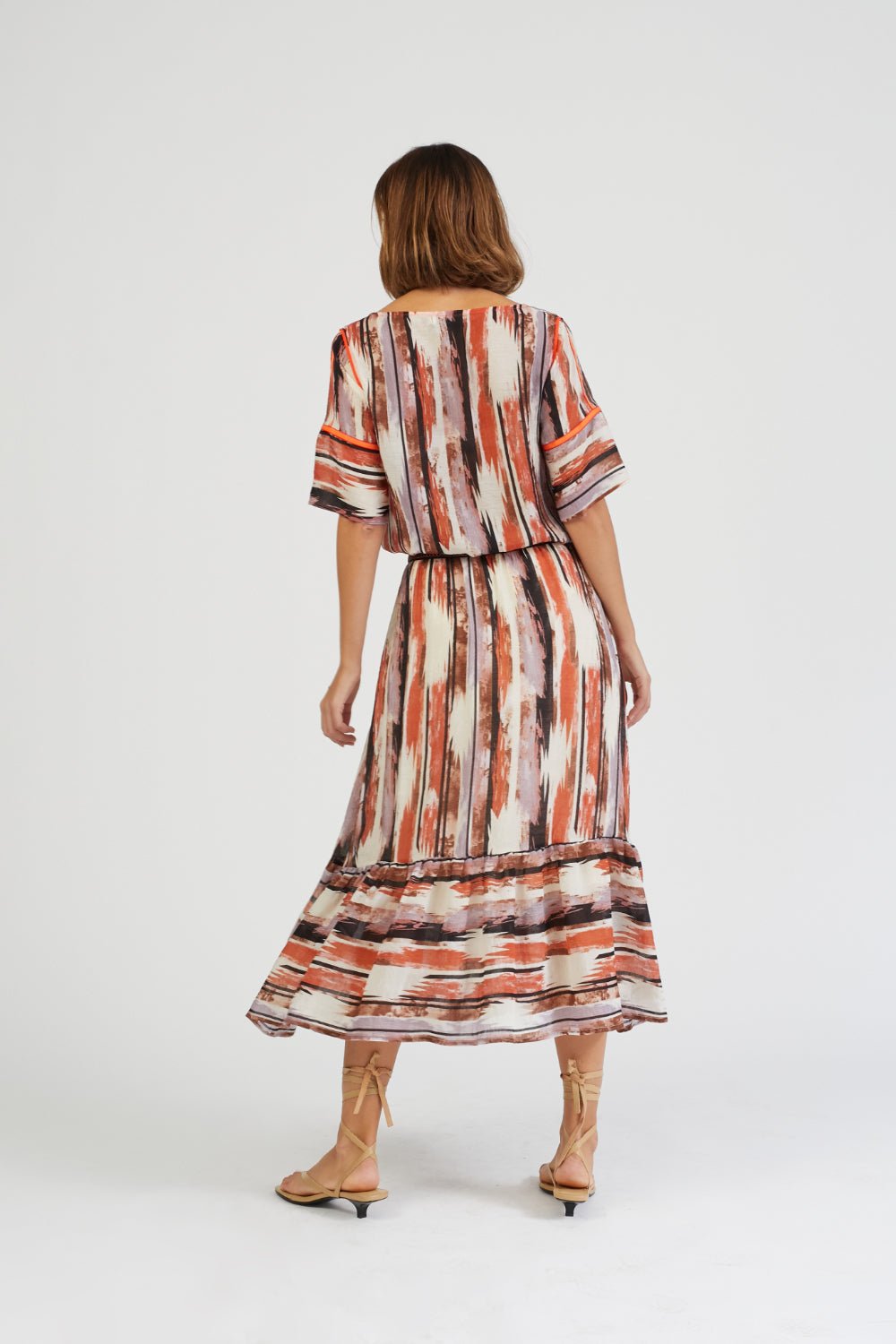 VESTIDO Y BUZOS - Mercedes de Miguel