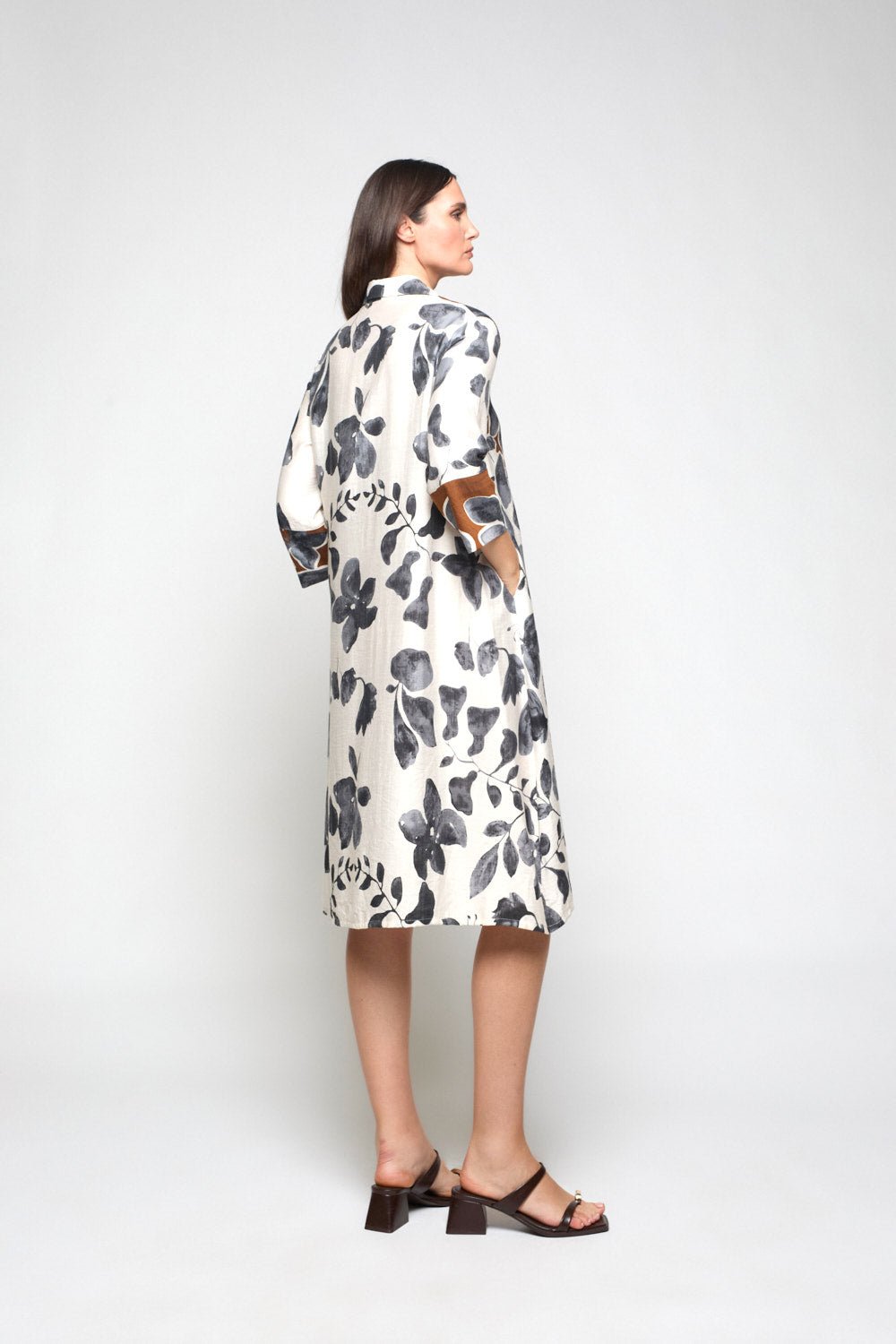 VESTIDO Y BUZOS - Mercedes de Miguel