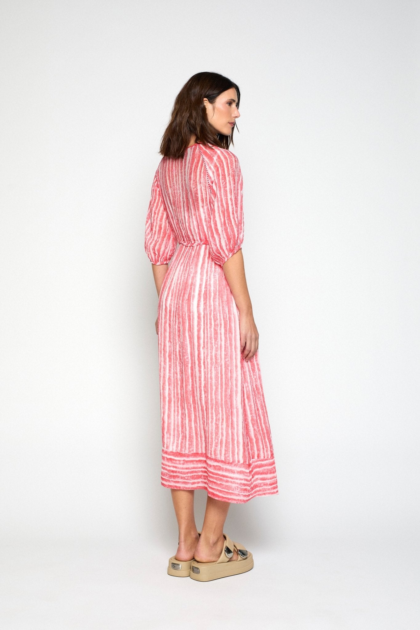 VESTIDO Y BUZOS - Mercedes de Miguel