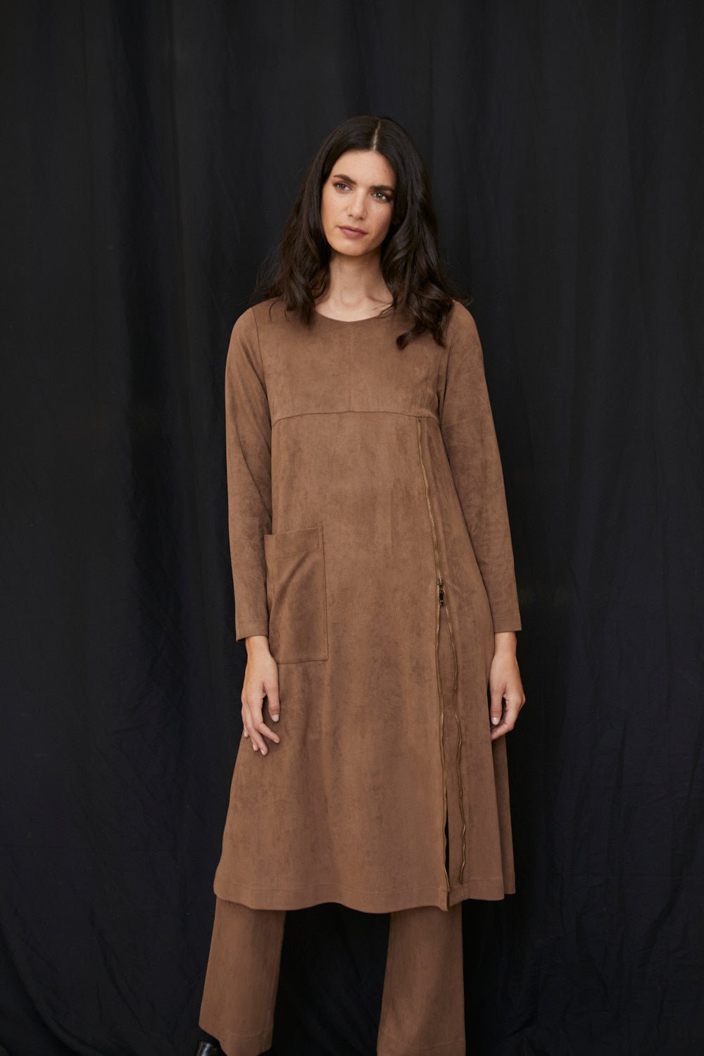 VESTIDO Y BUZOS - Mercedes de Miguel