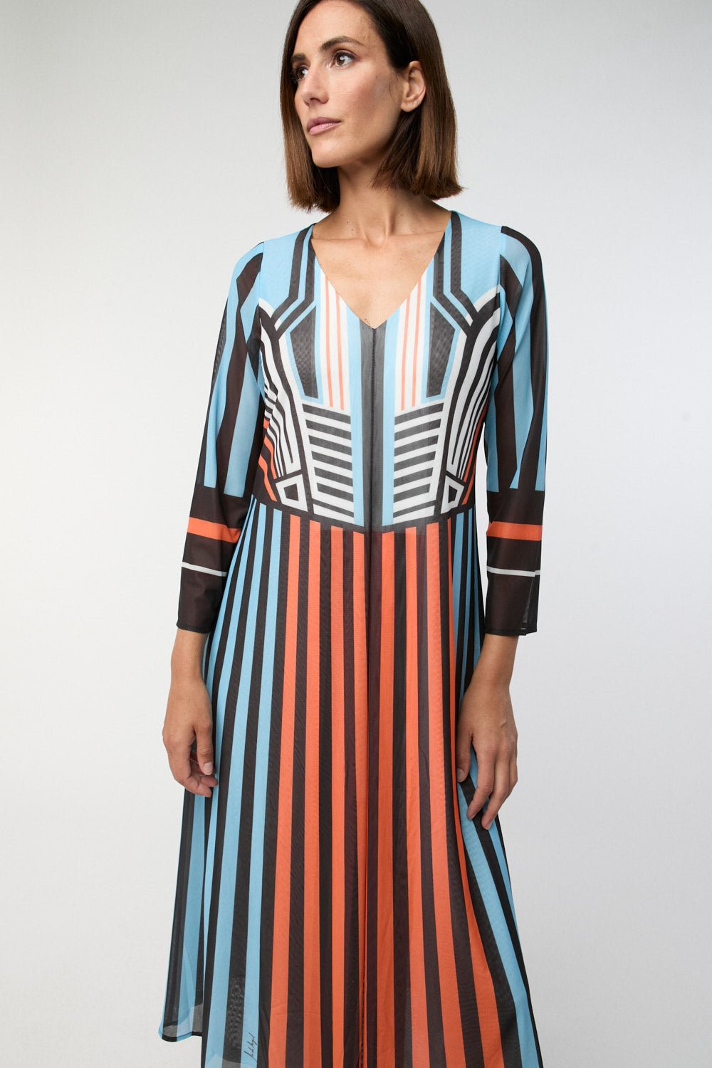 VESTIDO Y BUZOS - Mercedes de Miguel