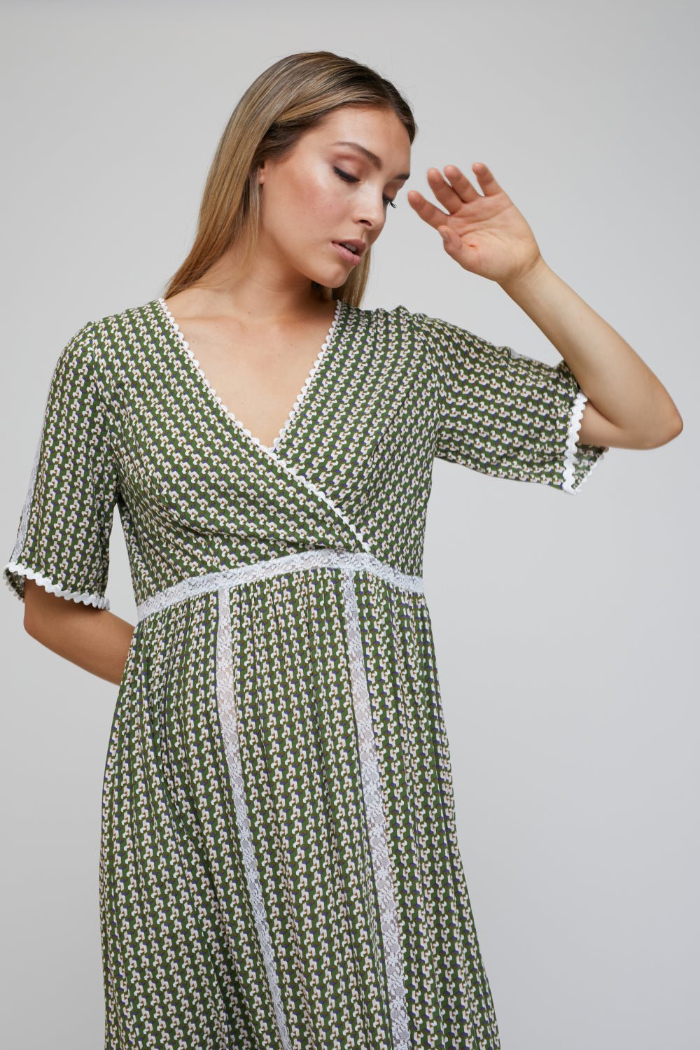 VESTIDO Y BUZOS - Mercedes de Miguel