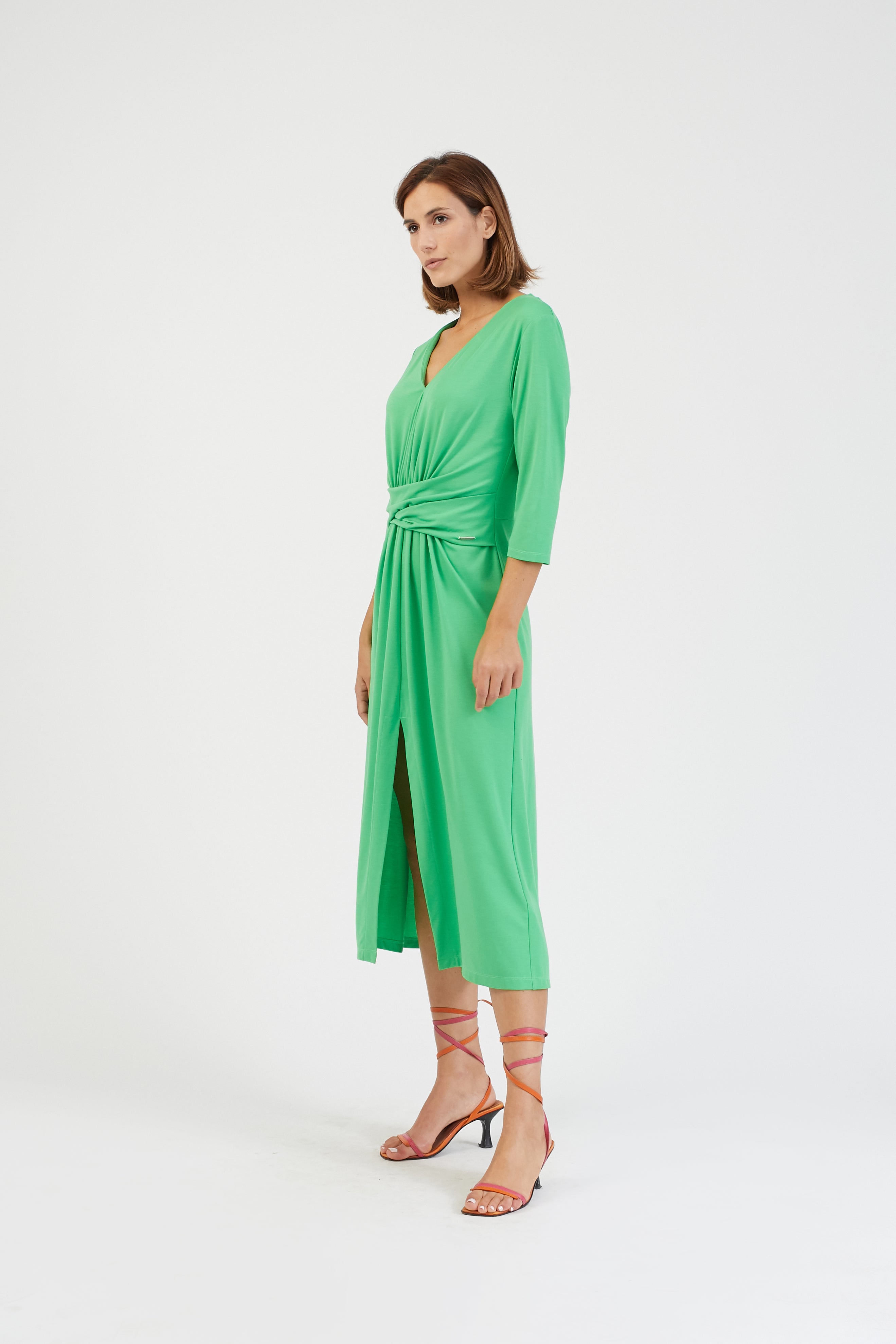 VESTIDO Y BUZOS - Mercedes de Miguel