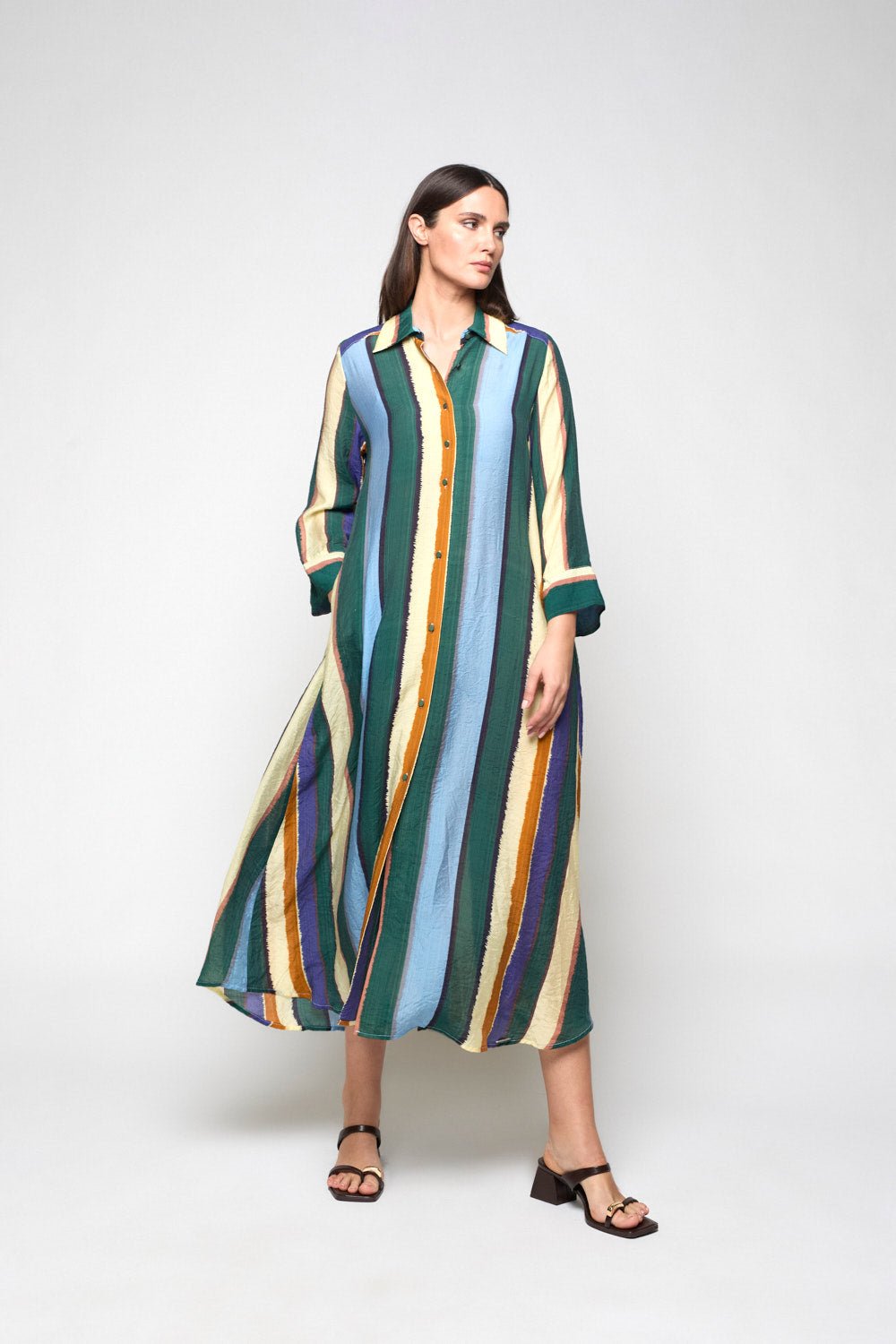 VESTIDO Y BUZOS - Mercedes de Miguel