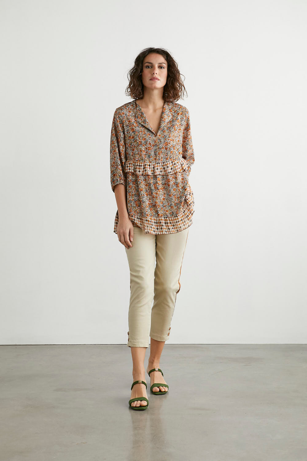 PANTALON PUÑO BOTONES Camel