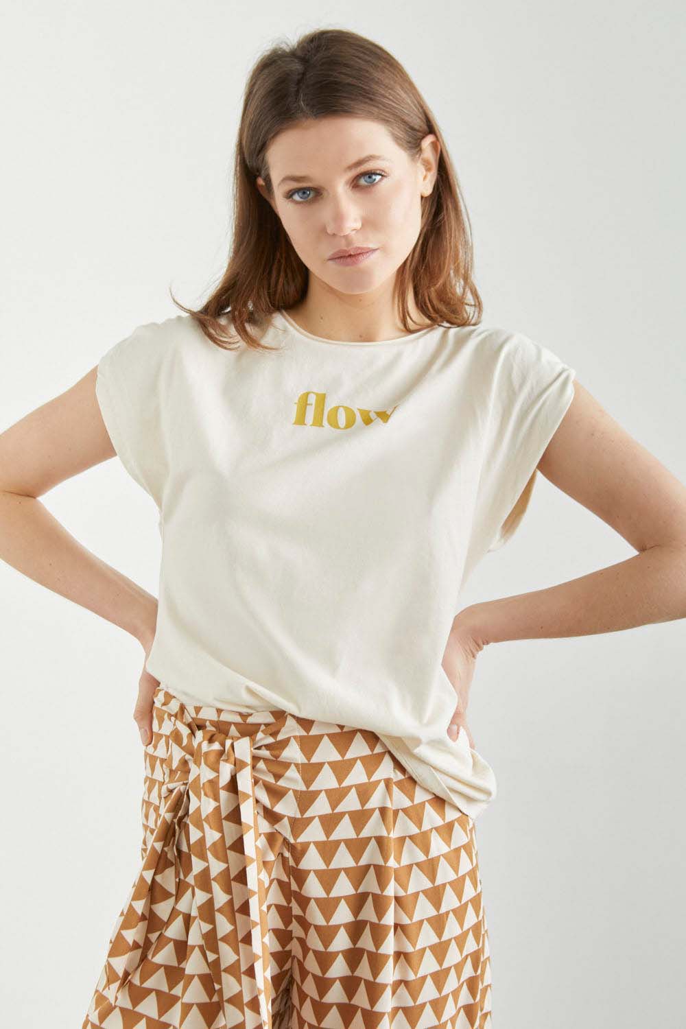 CAMISETA TEXTO KAMIS Beige