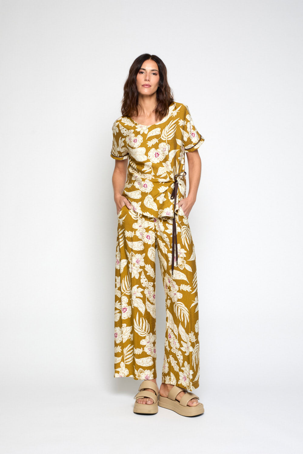 Cuerpo Gaia lazo Camel