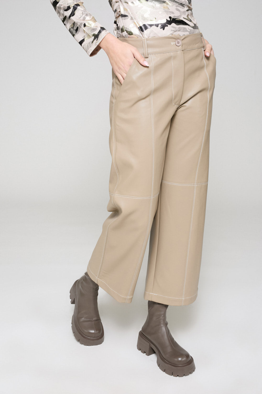 Pantalón Cuero Micaela Visón