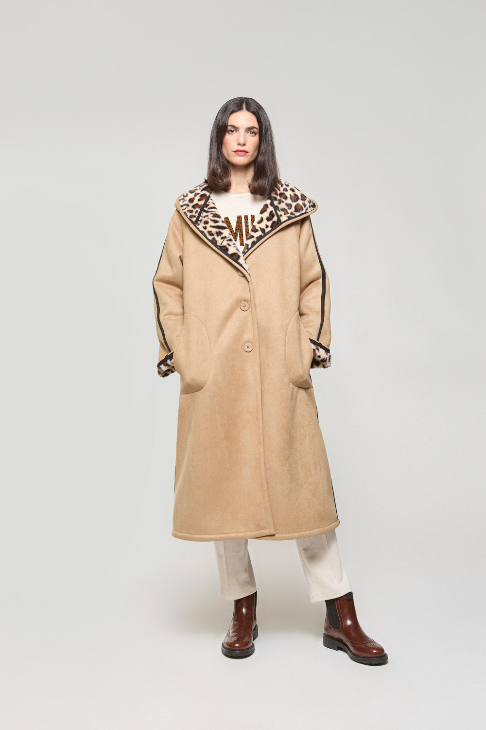 Abrigo Ziba Reversible Camel