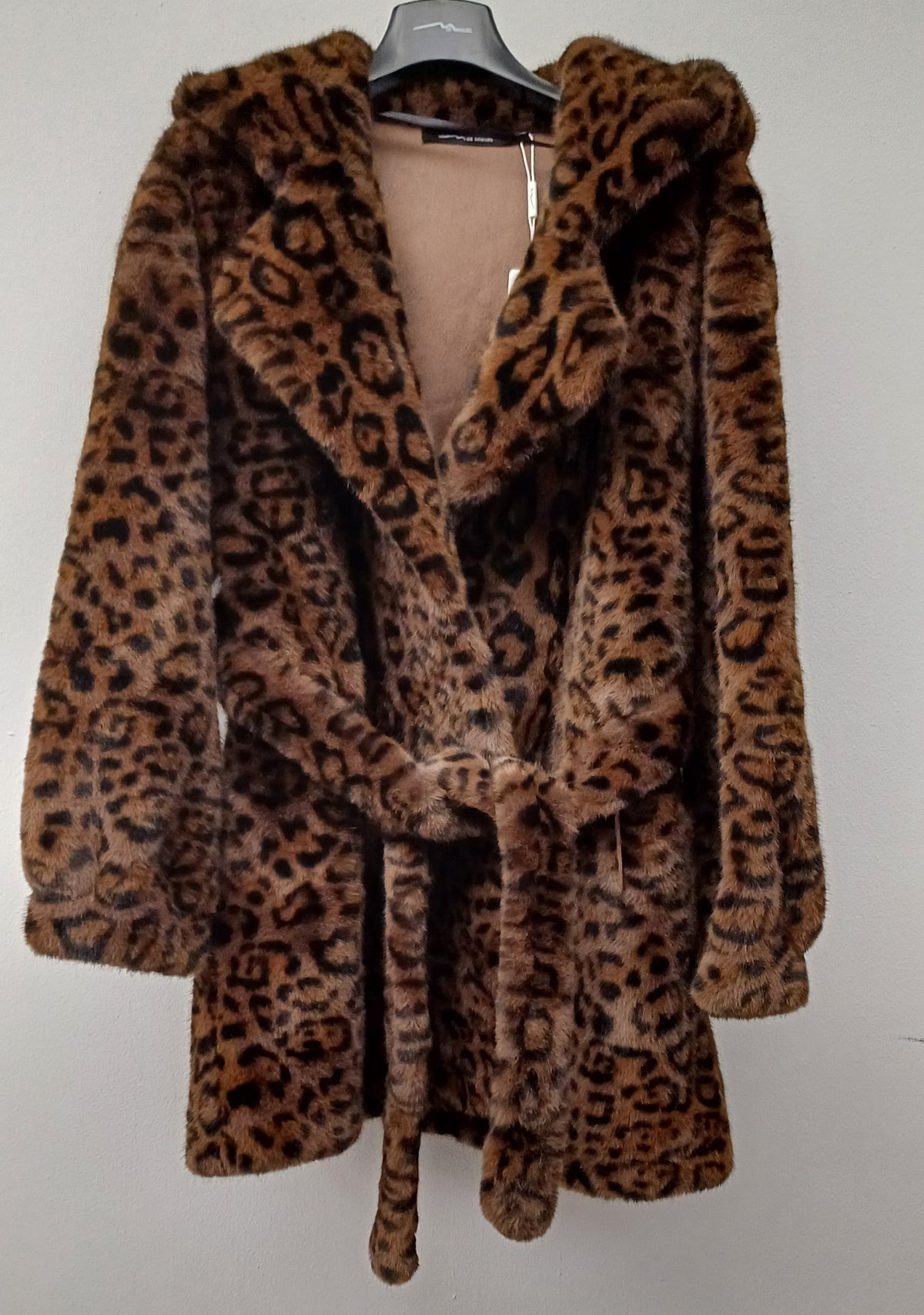 Chaqueton Manchas Cinto Marrón