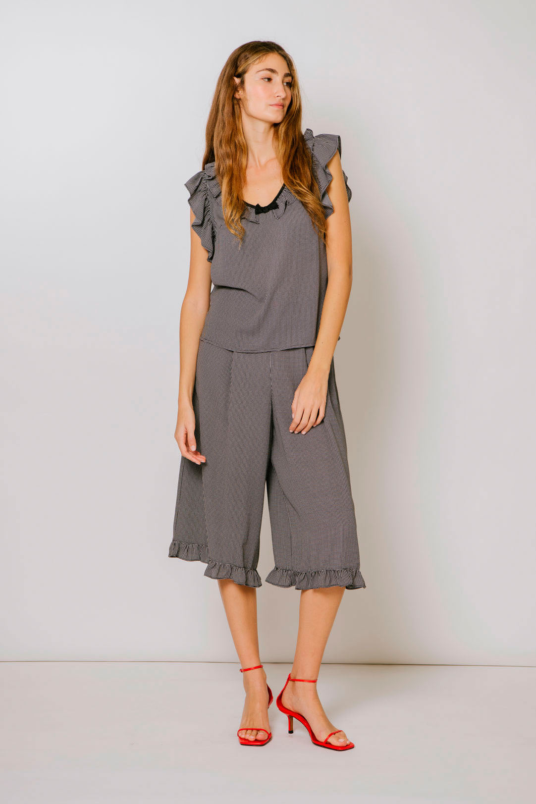 BLUSA S/M VOLANTES Negro