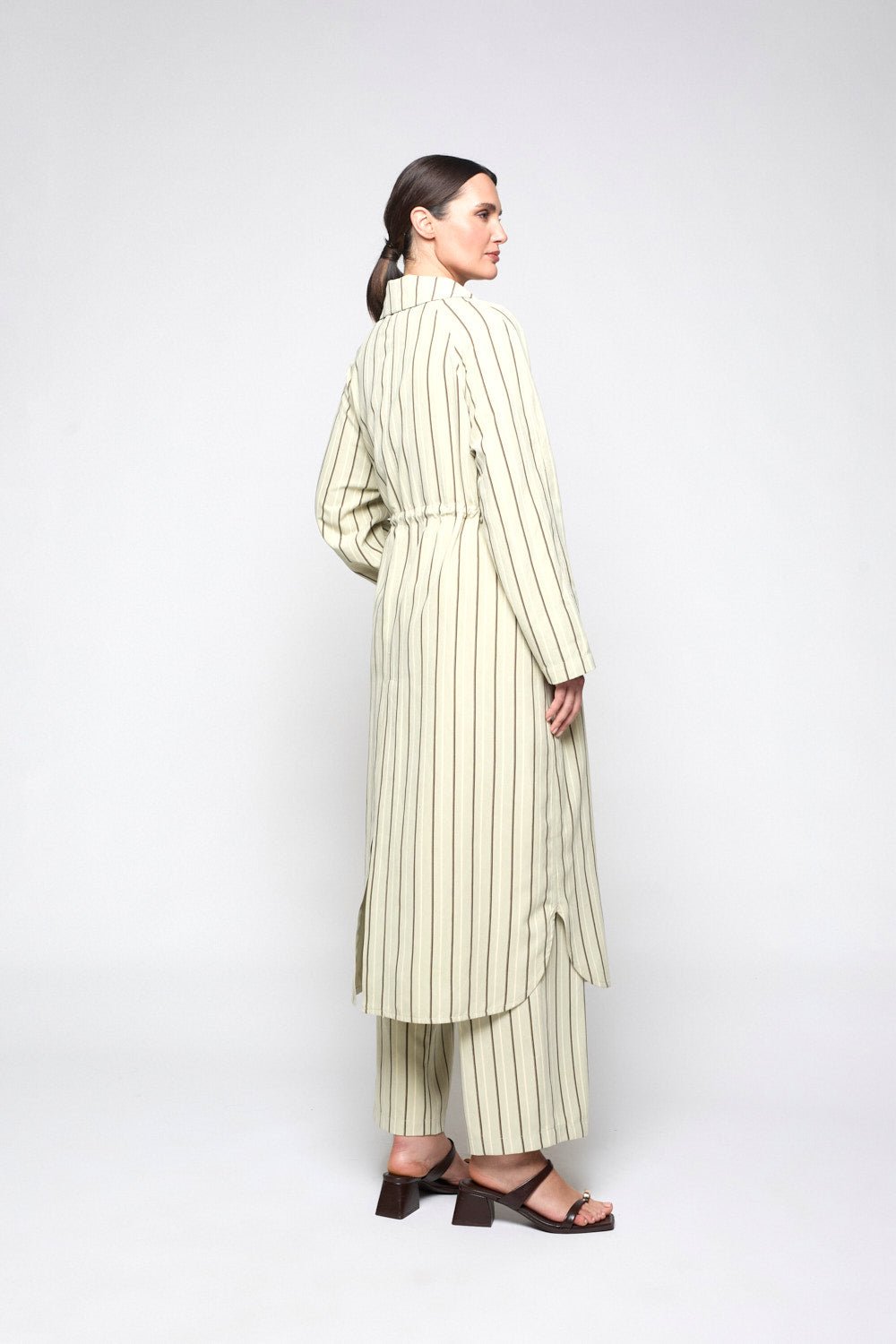 ABRIGO - Mercedes de Miguel