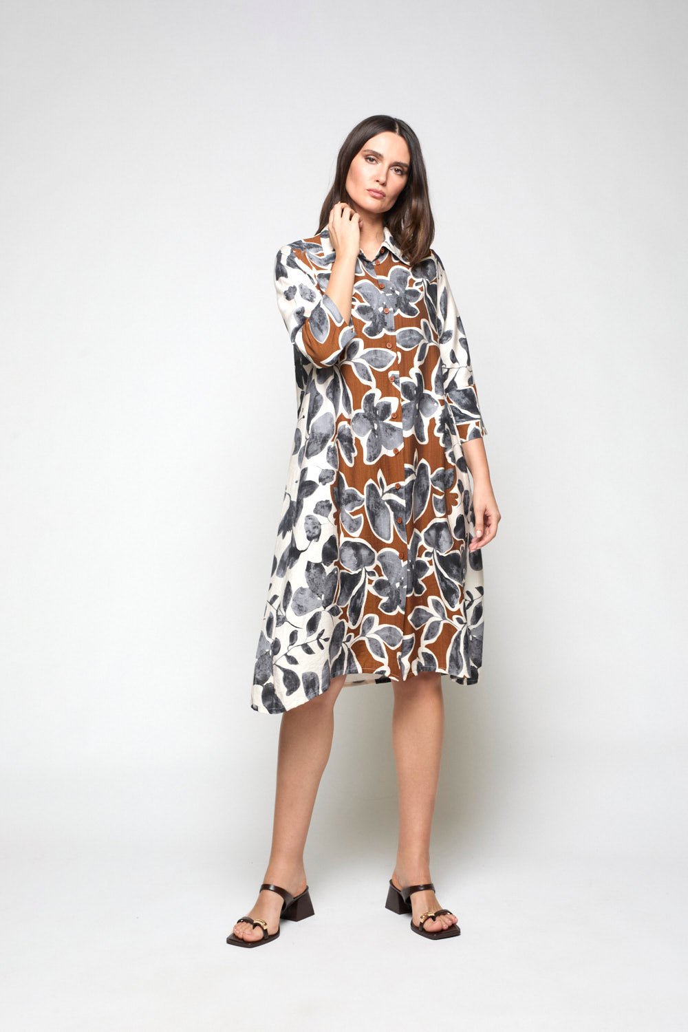 VESTIDO Y BUZOS - Mercedes de Miguel