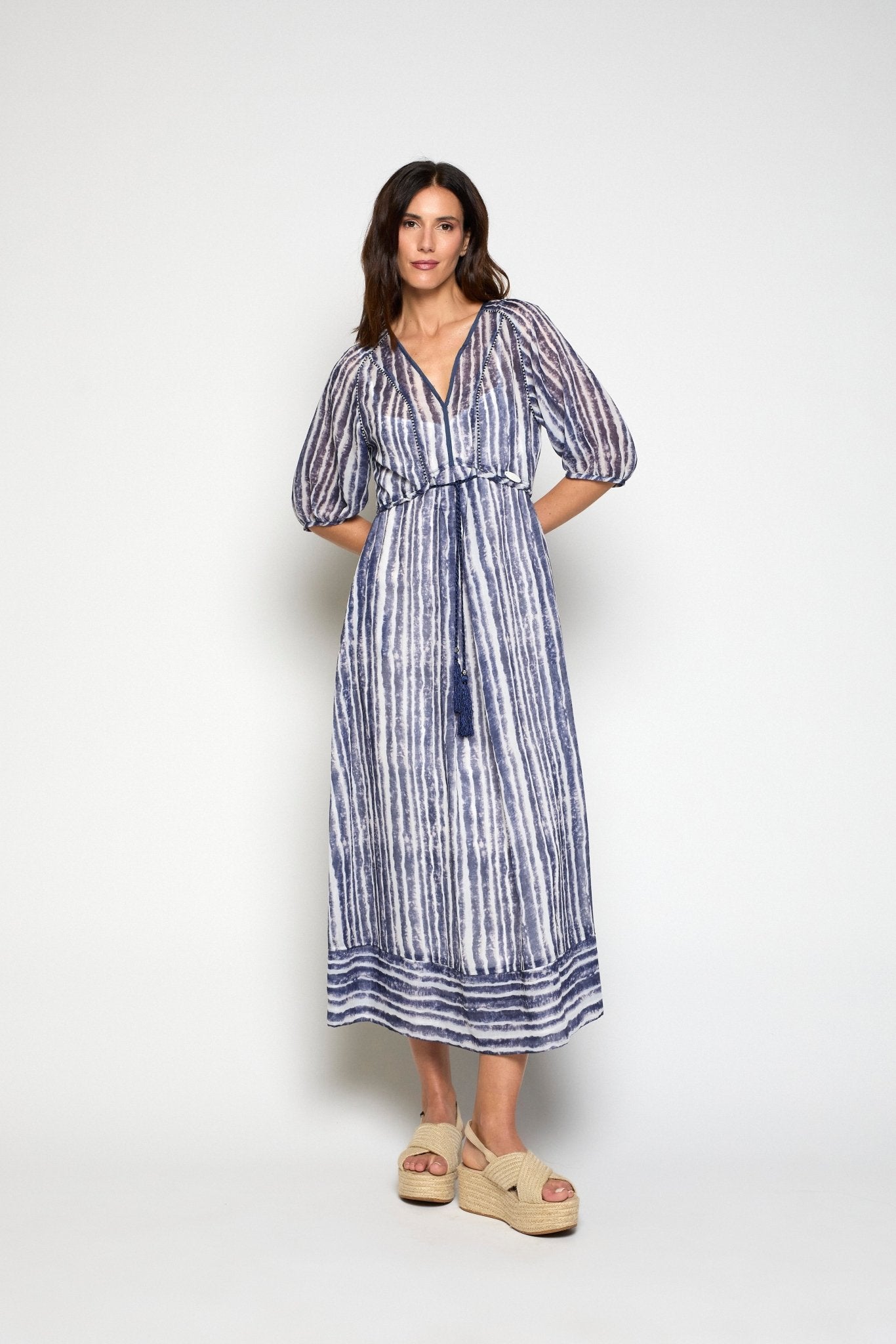 VESTIDO Y BUZOS - Mercedes de Miguel