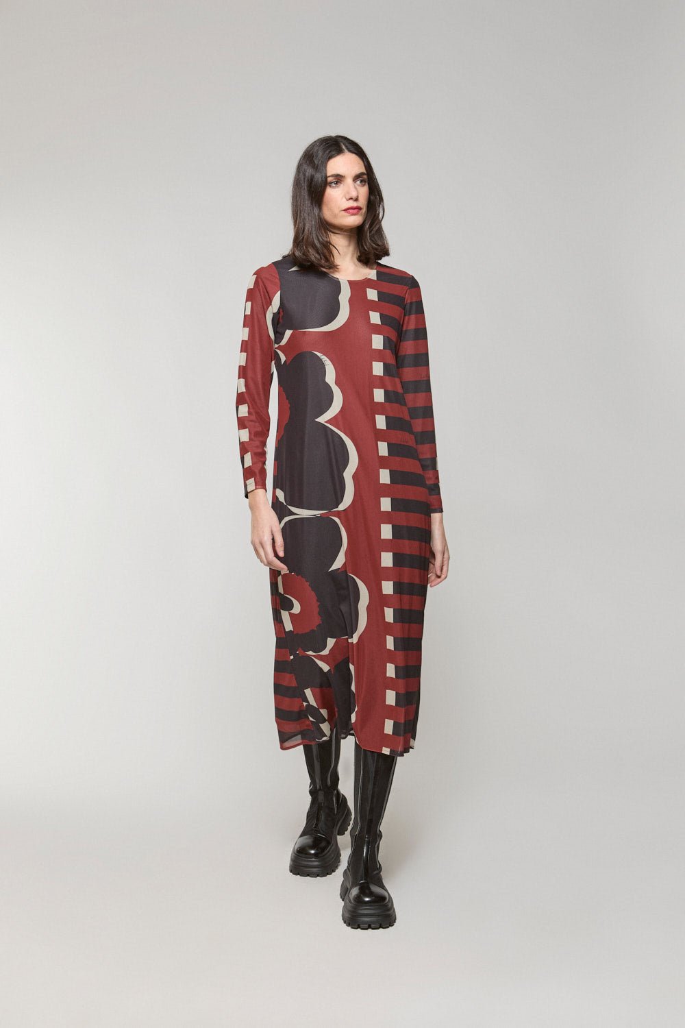 VESTIDO Y BUZOS - Mercedes de Miguel