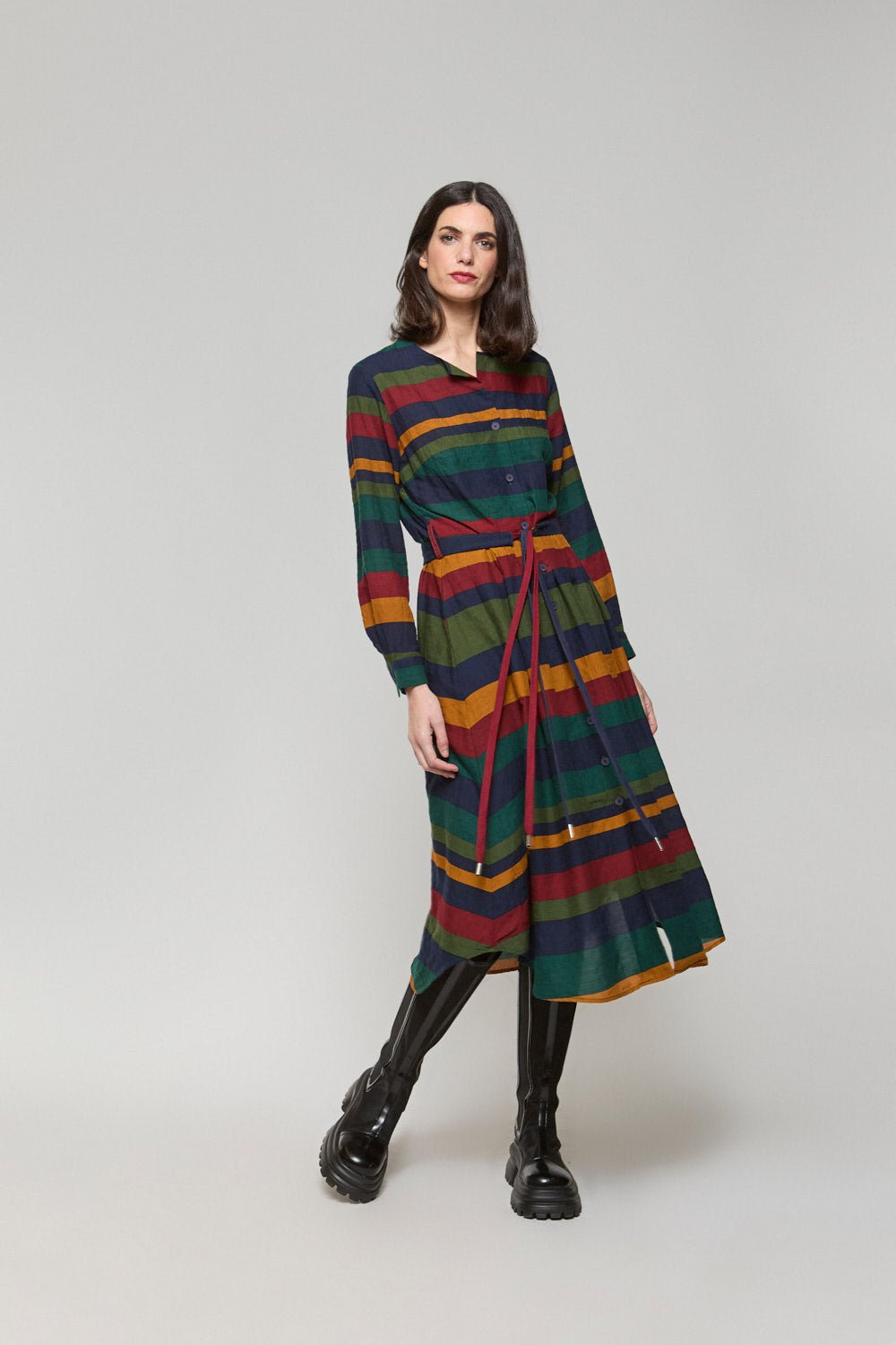 VESTIDO Y BUZOS - Mercedes de Miguel