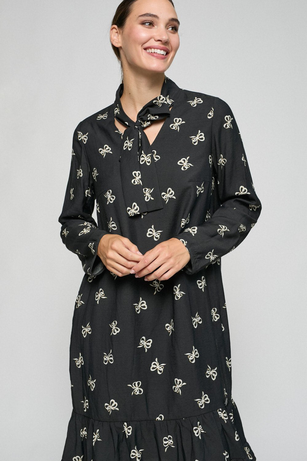 VESTIDO Y BUZOS - Mercedes de Miguel