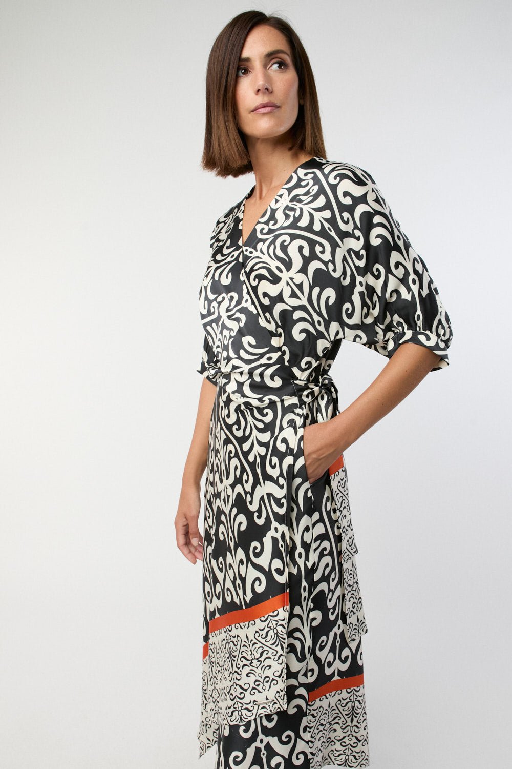 VESTIDO Y BUZOS - Mercedes de Miguel